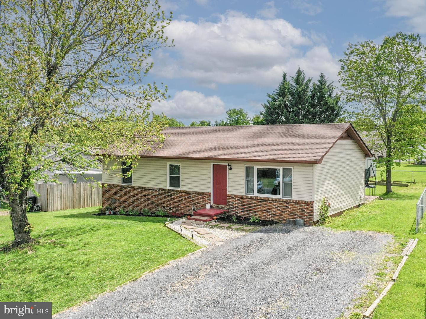 323 Hackberry Dr, Stephens City, VA 22655 MLS VAFV2012562 Coldwell