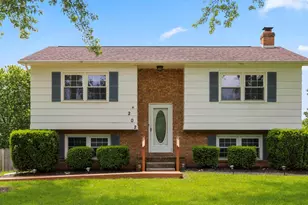 202 Ridgefield Ave, Stephens City, VA 22655 - Photo 1