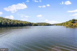 105 Forest Dr, Cross Junction, VA 22625 - Photo 1