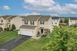 538 Garden Gate Dr, Stephens City, VA 22655 - Photo 1