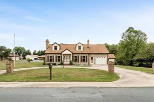 301 Yale Dr, Winchester, VA 22602 - Photo 1