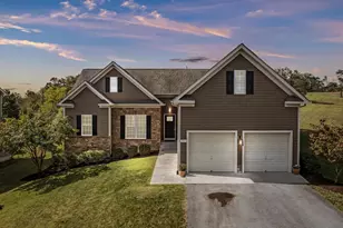 711 Masters Dr, Cross Junction, VA 22625 - Photo 1