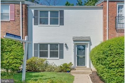 102 W Annandale Rd 317 Falls Church Va 22046 Mls Vafa110872 Redfin