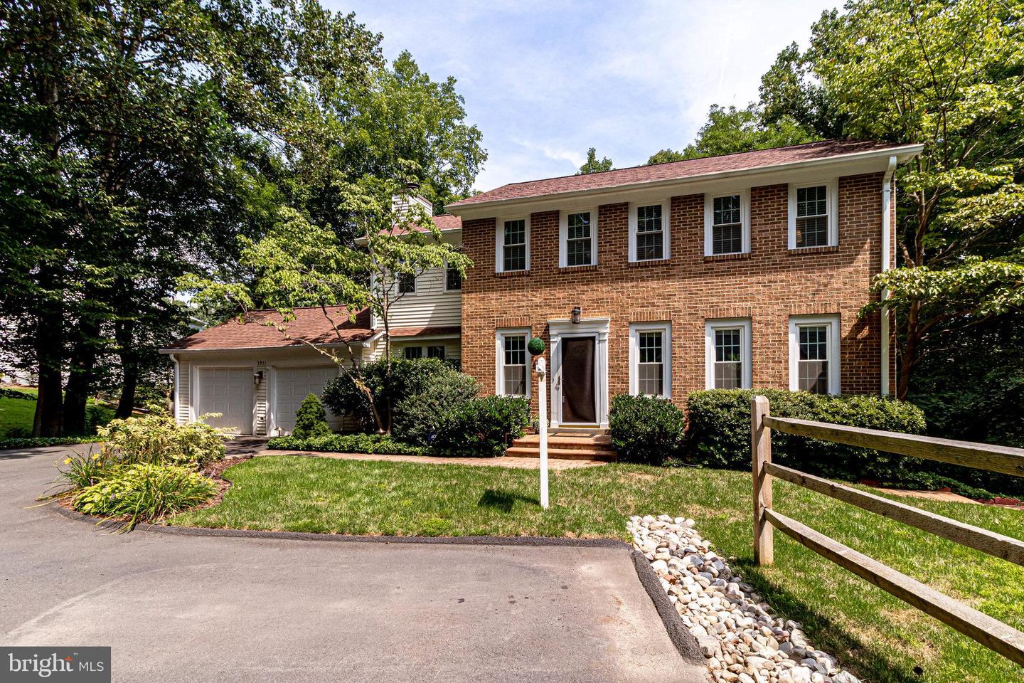 5951 Burnside Landing Dr, Burke, VA 22015 MLS VAFX2085050 Coldwell