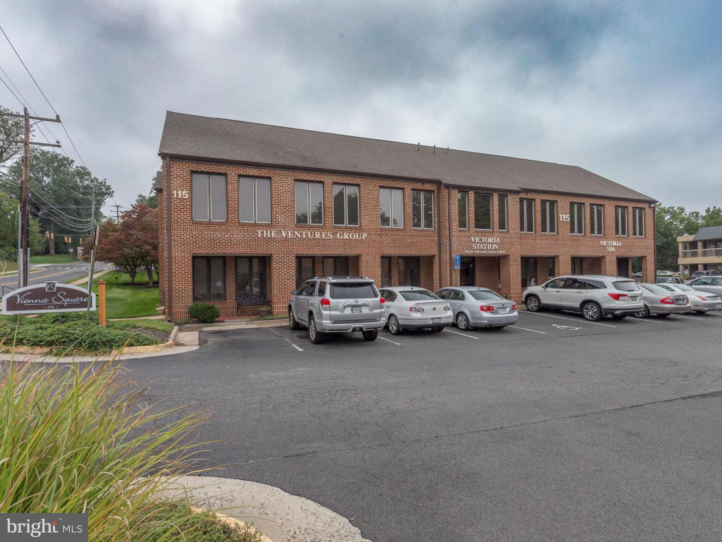 115 Beulah Road NE 200A, Vienna, VA 22180 MLS VAFX2102910 Coldwell