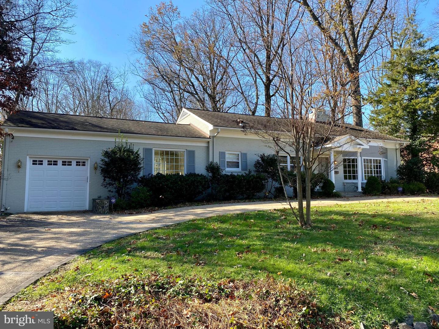 6353 Crosswoods Dr, Falls Church, VA 22044 MLS VAFX2103668 Coldwell