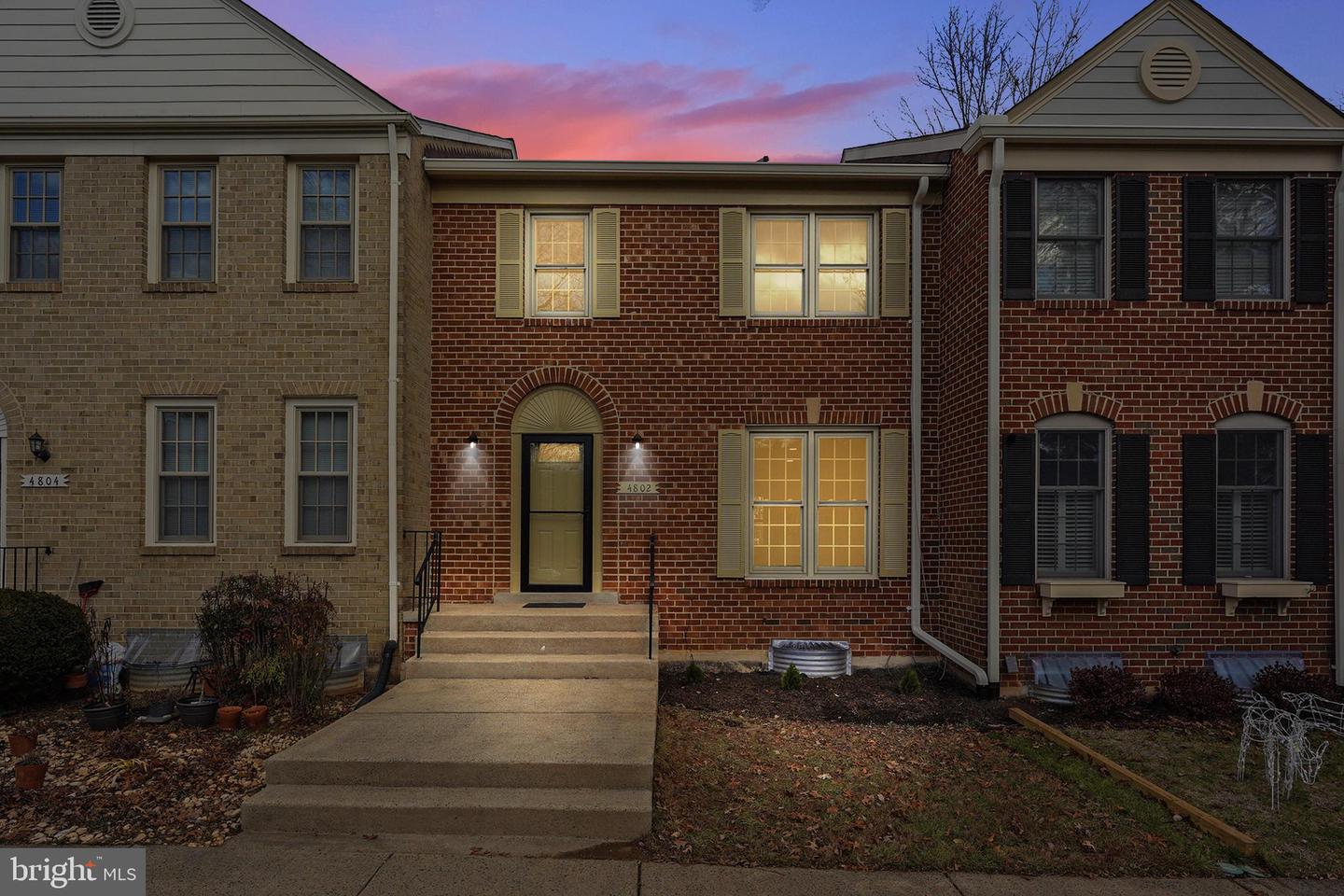 4802 Carriagepark Rd, Fairfax, VA 22032 MLS VAFX2106634 Coldwell Banker