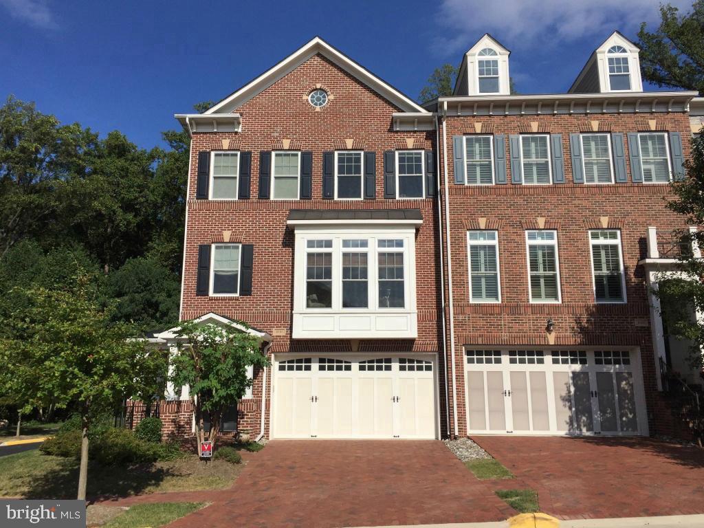 2131 Royal Lodge Dr, Falls Church, VA 22043 MLS VAFX2114004