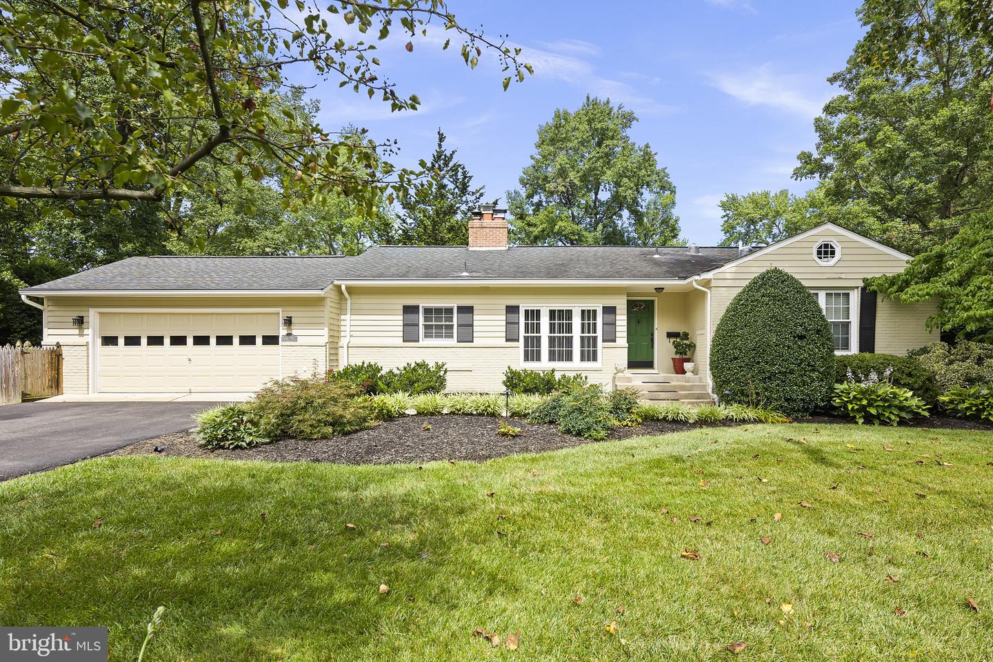 9220 Forest Haven Dr, Alexandria, VA 22309 MLS VAFX2120472 Coldwell