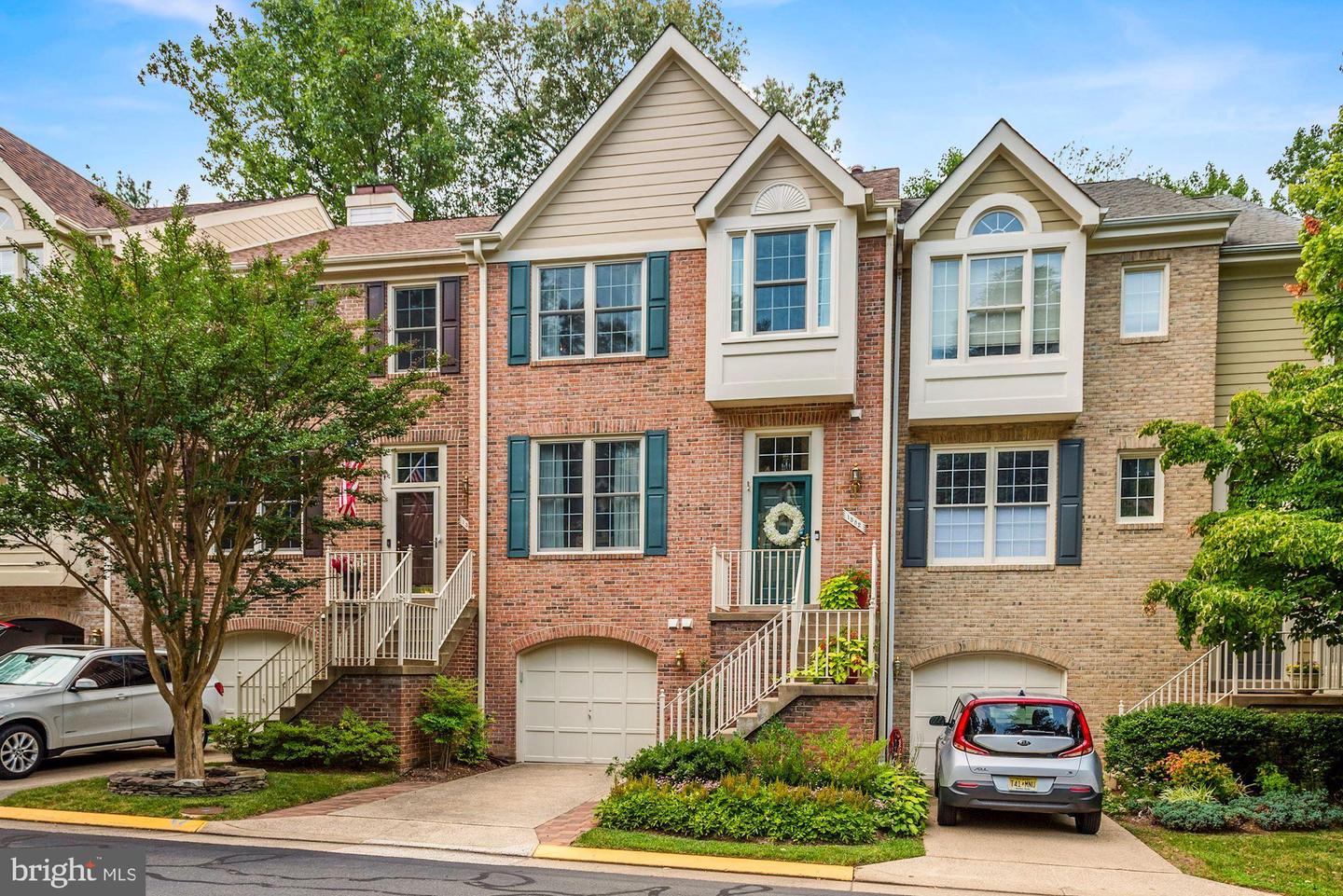 1382 Heritage Oak Way, Reston, VA 20194 MLS VAFX2128934 Coldwell Banker
