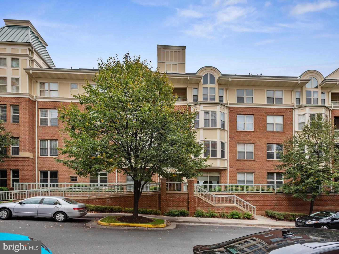 1851 Stratford Park Pl 315, Reston, VA 20190 MLS VAFX2155022