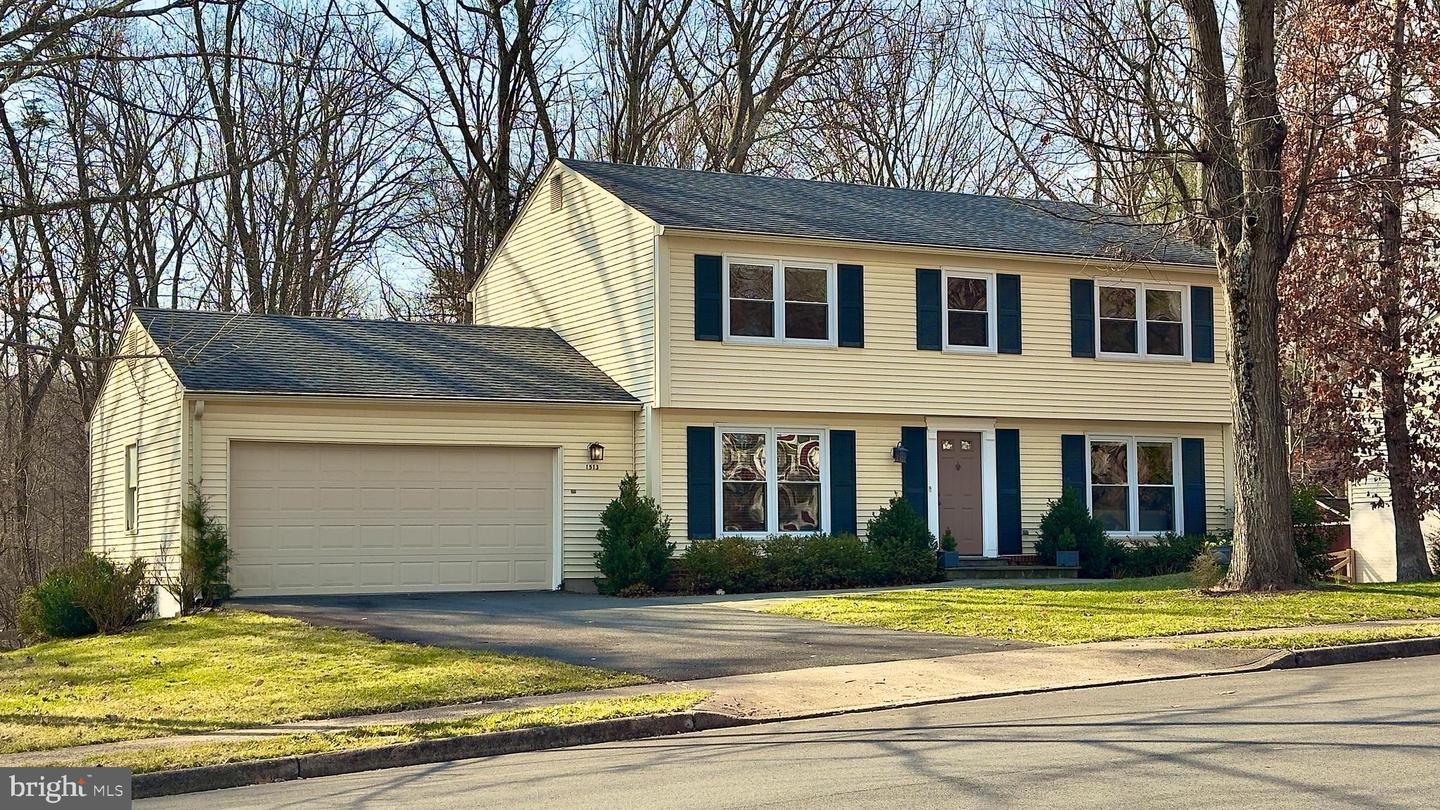1513 Hiddenbrook Dr, Herndon, VA 20170 MLS VAFX2160738 Coldwell Banker