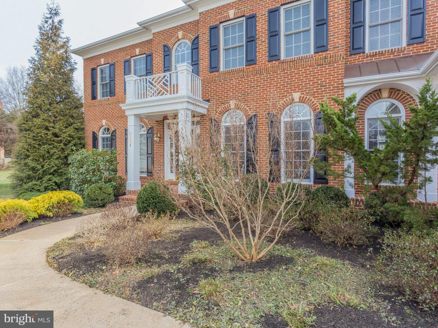 6694 Valley Brook Dr, Falls Church, VA 22044 MLS VAFX2169468