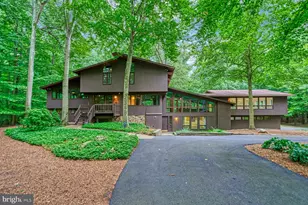9560 Edmonston Dr, Great Falls, VA 22066 - Photo 1