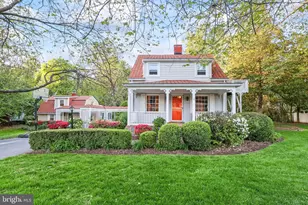 10130 Blake Ln, Oakton, VA 22124 - Photo 1