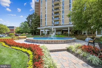 6800 Fleetwood Road #1206, McLean, VA 22101 - Photo 1