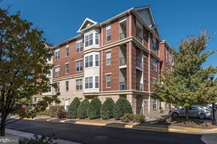 205 Meeting House Station Square, Herndon, VA 20170 - Photo 1