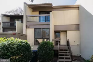 11681 Newbridge Ct, Reston, VA 20191 - Photo 1