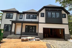 910 Cottage St SW, Vienna, VA 22180 - Photo 1