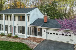 2813 Bree Hill Rd, Oakton, VA 22124 - Photo 1