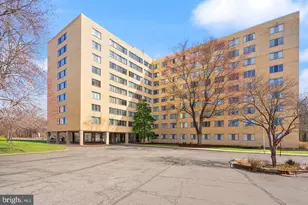 6631 Wakefield Dr, Alexandria, VA 22307 - Photo 1