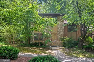 11331 Headlands Ct, Reston, VA 20191 - Photo 1