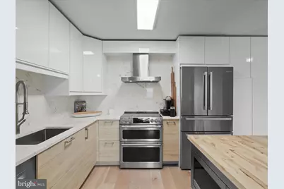 8340 Greensboro Drive #902, McLean, VA 22102 - Photo 1