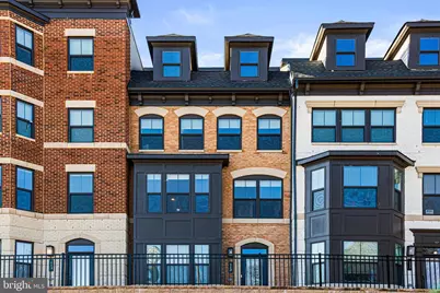 113 Market Square NW #35, Vienna, VA 22180 - Photo 1