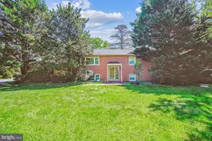 1805 Mcguire Ct, Vienna, VA 22182 - Photo 1