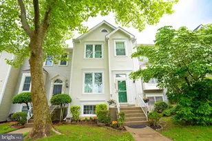 6904 Compton Ln, Centreville, VA 20121 - Photo 1