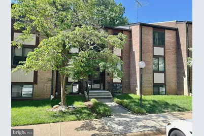9717 Kings Crown Court #201, Fairfax, VA 22031 - Photo 1