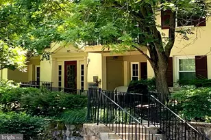 5809 Cambridge Dr, Springfield, VA 22152 - Photo 1