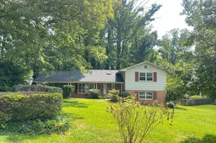 5023 Dodson Dr, Annandale, VA 22003 - Photo 1