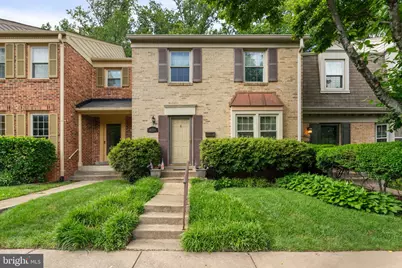 10334 Hampshire Green Avenue, Fairfax, VA 22032 - Photo 1