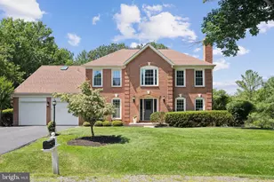 9802 Days Farm Dr, Vienna, VA 22182 - Photo 1