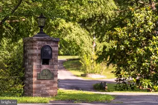 1201 Crayton Rd, Herndon, VA 20170 - Photo 1