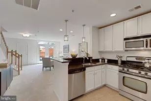 2665 Prosperity Ave, Fairfax, VA 22031 - Photo 1