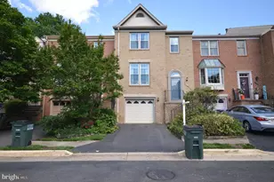 12319 Fox Lake Ct, Fairfax, VA 22033 - Photo 1