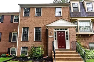 10447 Carriagepark Ct, Fairfax, VA 22032 - Photo 1