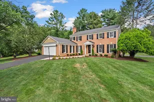 9406 Fairpine Ln, Great Falls, VA 22066 - Photo 1