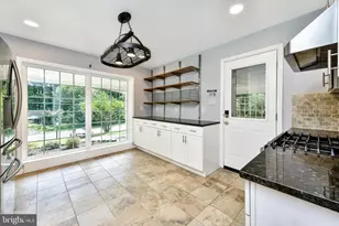 5012 Dodson Dr, Annandale, VA 22003 - Photo 1