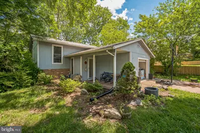 13706 Lynncroft Drive, Chantilly, VA 20151 - Photo 1