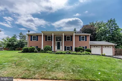 402 NE Holloway Court, Vienna, VA 22180 - Photo 1