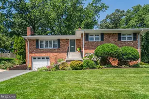 5904 Bush Hill Dr, Alexandria, VA 22310 - Photo 1