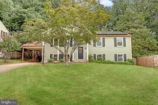 6813 Lamp Post Ln, Alexandria, VA 22306 - Photo 1