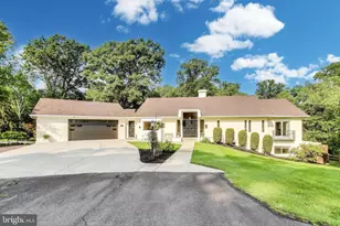 1426 Carrington Ln, Vienna, VA 22182 - Photo 1