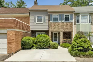 1013 Moorefield Hill Grove SW, Vienna, VA 22180 - Photo 1