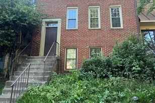 2872 Sutton Oaks Ln, Vienna, VA 22181 - Photo 1