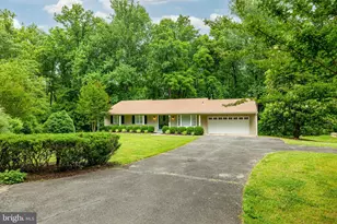 9622 Cinnamon Creek Dr, Vienna, VA 22182 - Photo 1