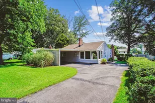 3135 Manor Rd, Falls Church, VA 22042 - Photo 1